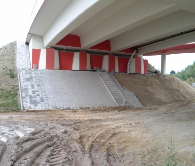 Technische Bauwerke auf der Autobahn A2 (Stryków-Konotopa) - Mosty Łódź S.A.